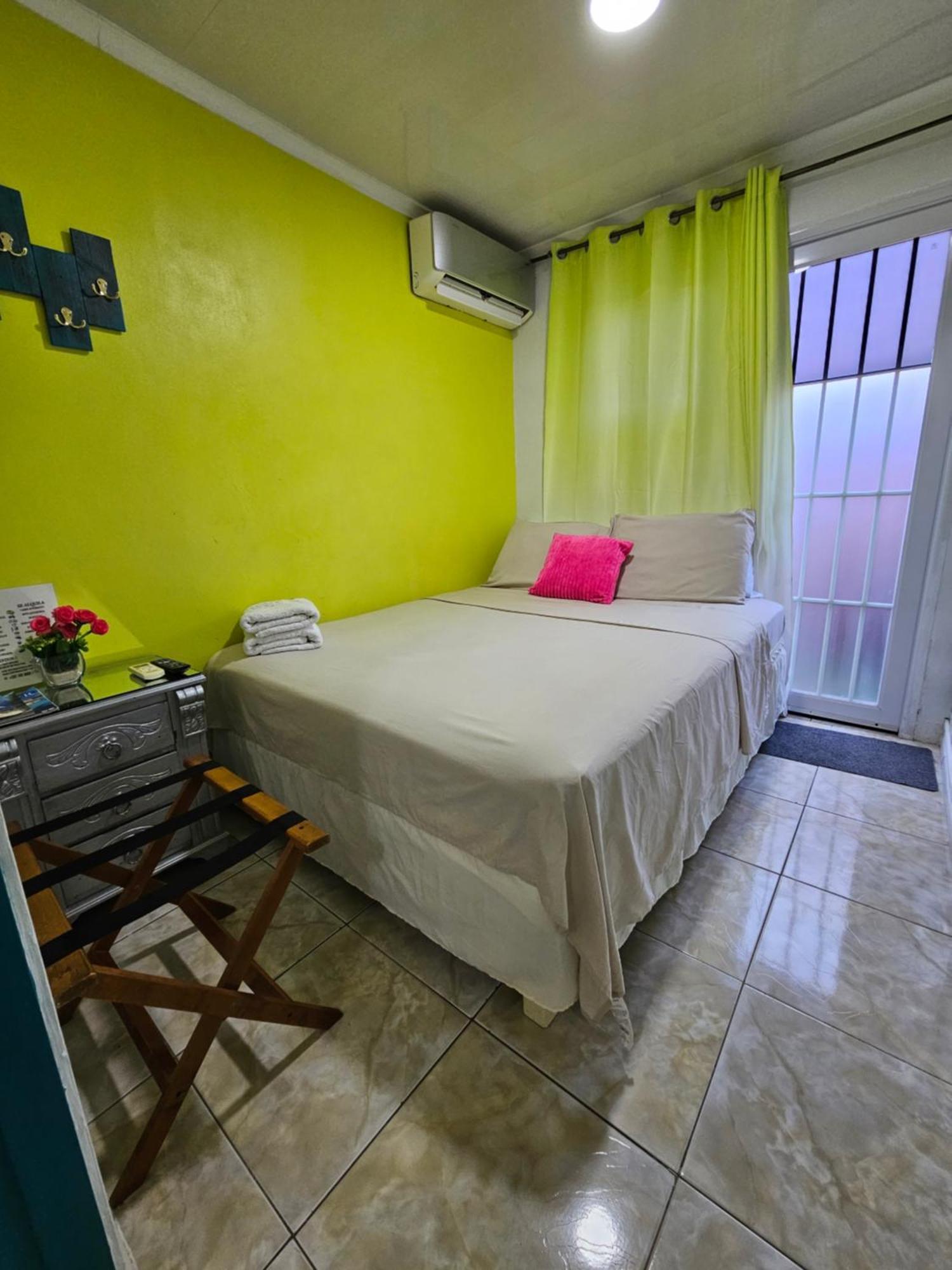 The Jazmine'S Apartment A Oranjestad Extérieur photo