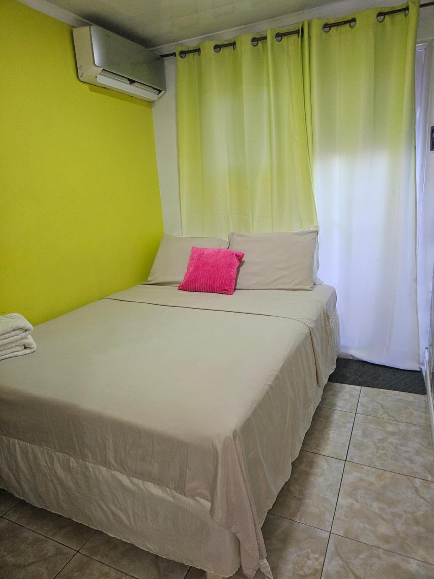 The Jazmine'S Apartment A Oranjestad Extérieur photo
