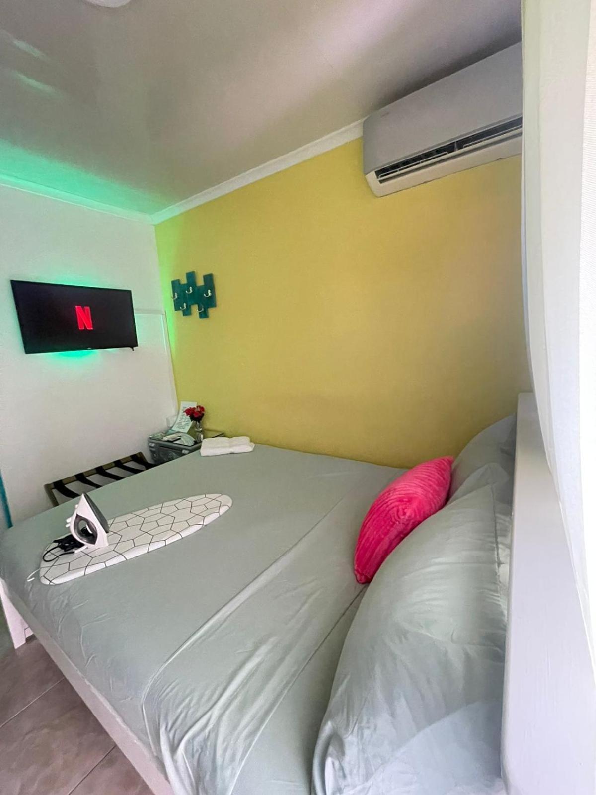 The Jazmine'S Apartment A Oranjestad Extérieur photo